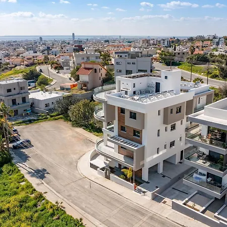 Sanders Eduardovich Apartament Limassol