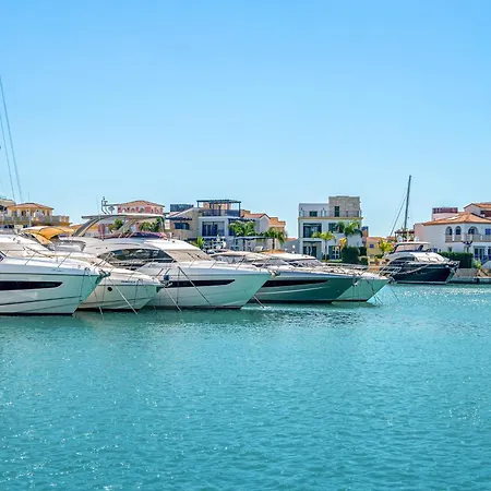 Sanders Eduardovich Apartment Limassol