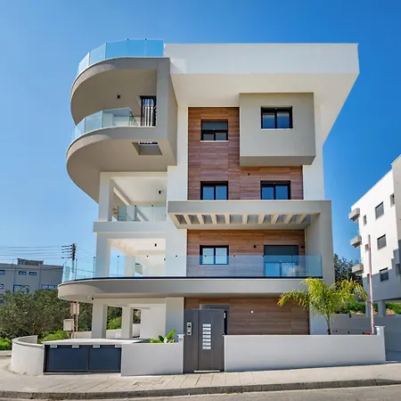 Sanders Eduardovich Apartment Limassol