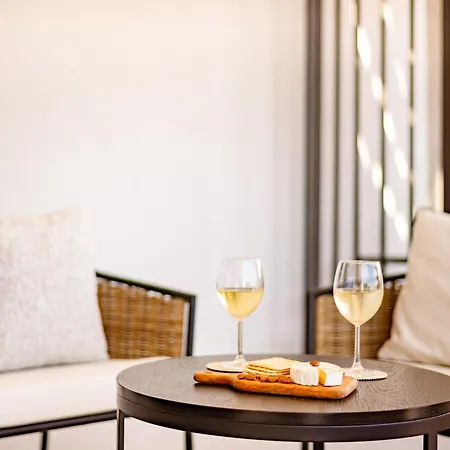 Sanders Eduardovich Apartment