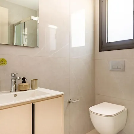 Sanders Eduardovich Apartment *