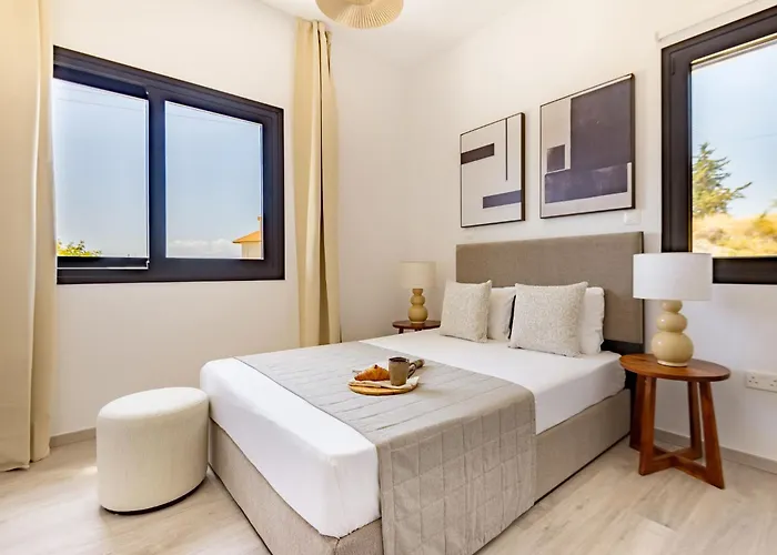 Sanders Eduardovich *